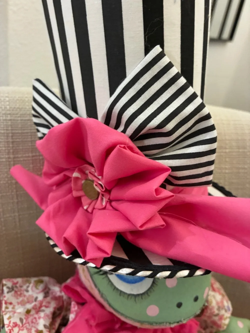 Handmade Pink & Green Holiday Frog Wreath attachment